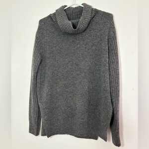 🎉4/30$🎉 Topshop Grey Ribbed Knit Turtleneck Sweater - Size 4